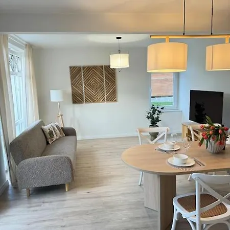 2,5 Zimmer Ferienwohnung Fehmarn Mit Eigenem Parkplatz Buitenkant foto
