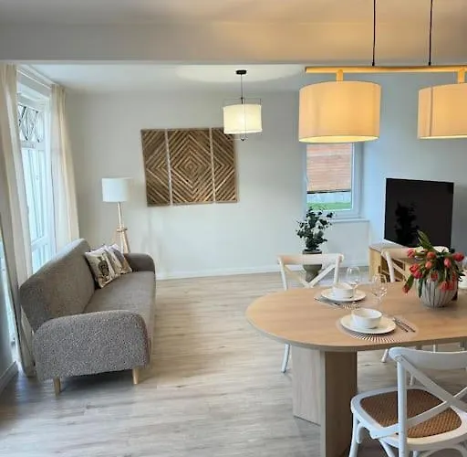 2,5 Zimmer Ferienwohnung Fehmarn Mit Eigenem Parkplatz